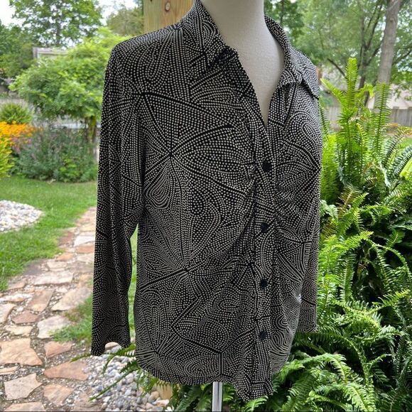 PLUS SIZE Lane Bryant Black & Cream Long Sleeve stretchy Blouse size 14/16 - Picture 3 of 7